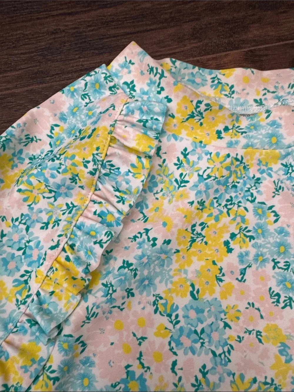 Tucker + Tate Yellow Green Floral Long-Sleeve Rashguard with Pink Stripe Bottoms